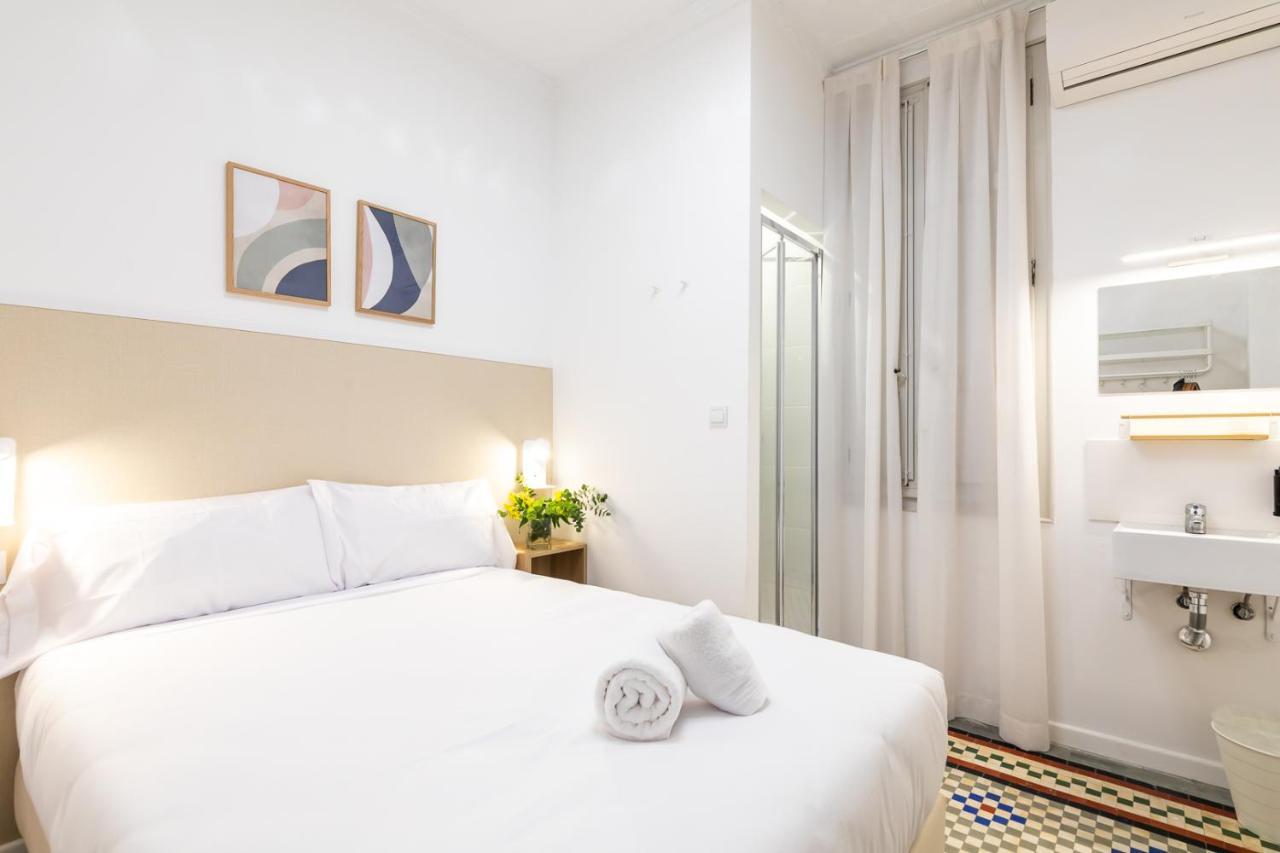 ולנסיה Pension Alicante By Moontels מראה חיצוני תמונה