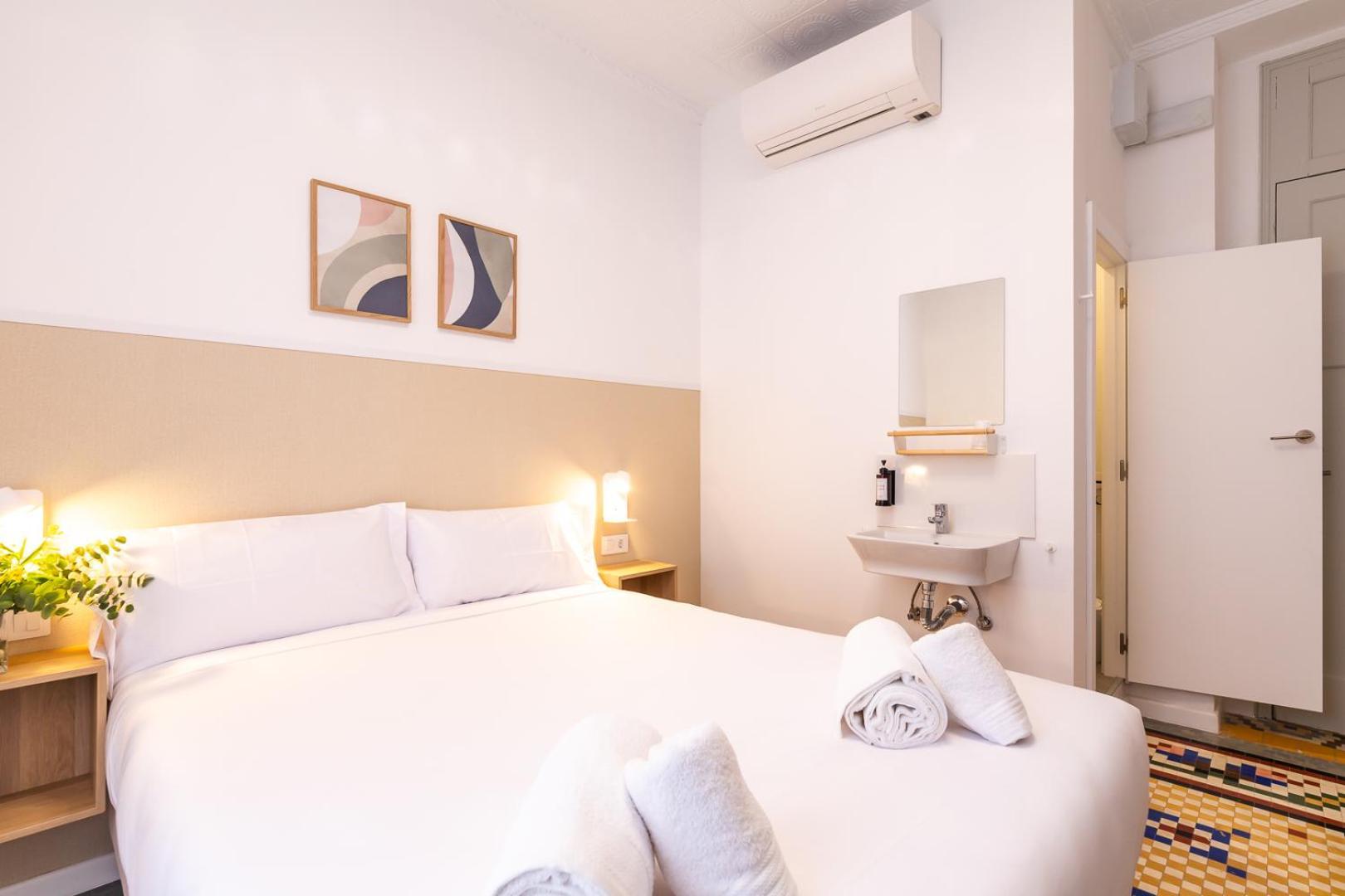 ולנסיה Pension Alicante By Moontels מראה חיצוני תמונה