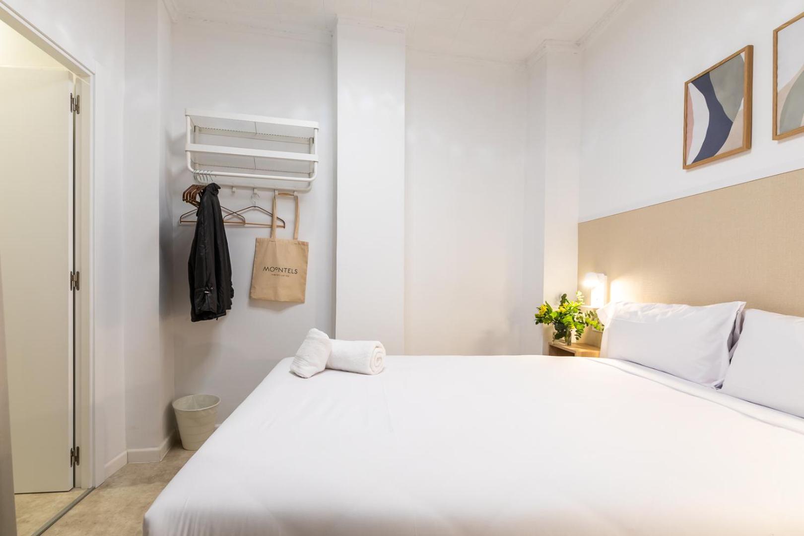 ולנסיה Pension Alicante By Moontels מראה חיצוני תמונה
