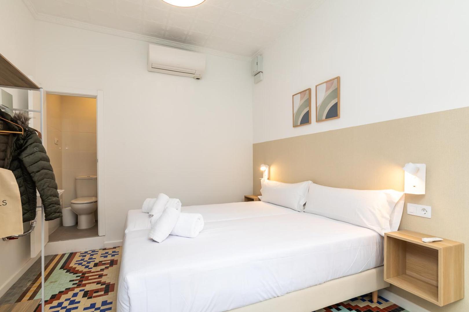 ולנסיה Pension Alicante By Moontels מראה חיצוני תמונה