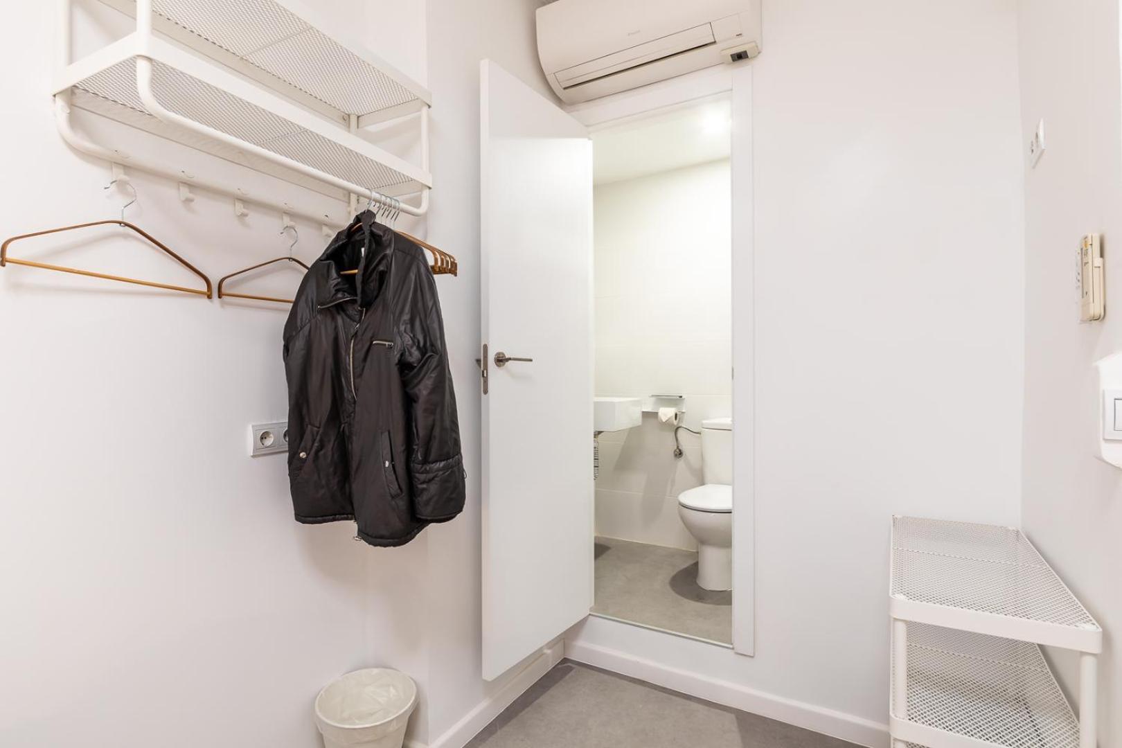 ולנסיה Pension Alicante By Moontels מראה חיצוני תמונה