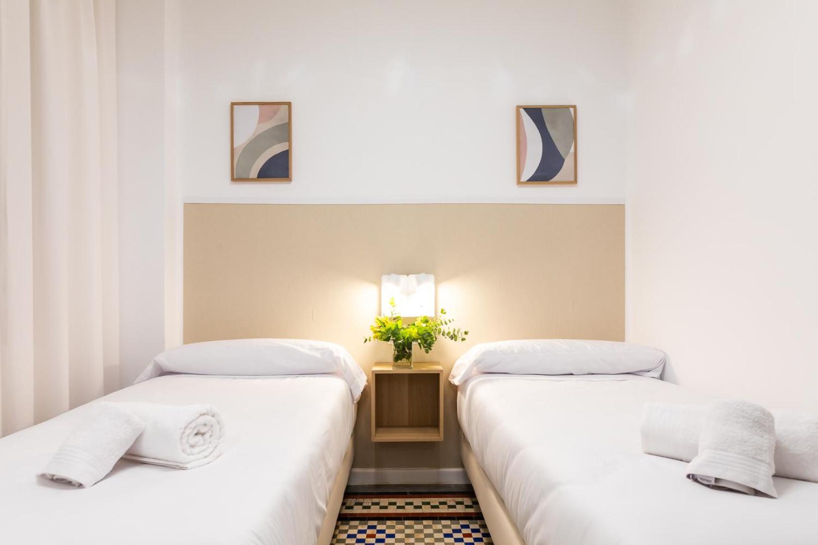 ולנסיה Pension Alicante By Moontels מראה חיצוני תמונה