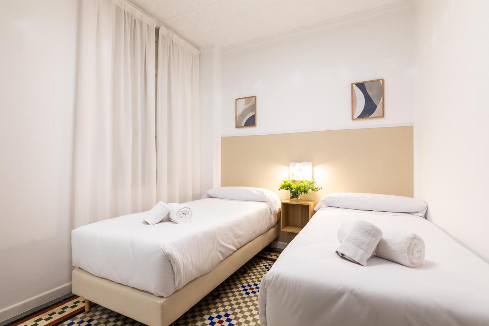 ולנסיה Pension Alicante By Moontels מראה חיצוני תמונה