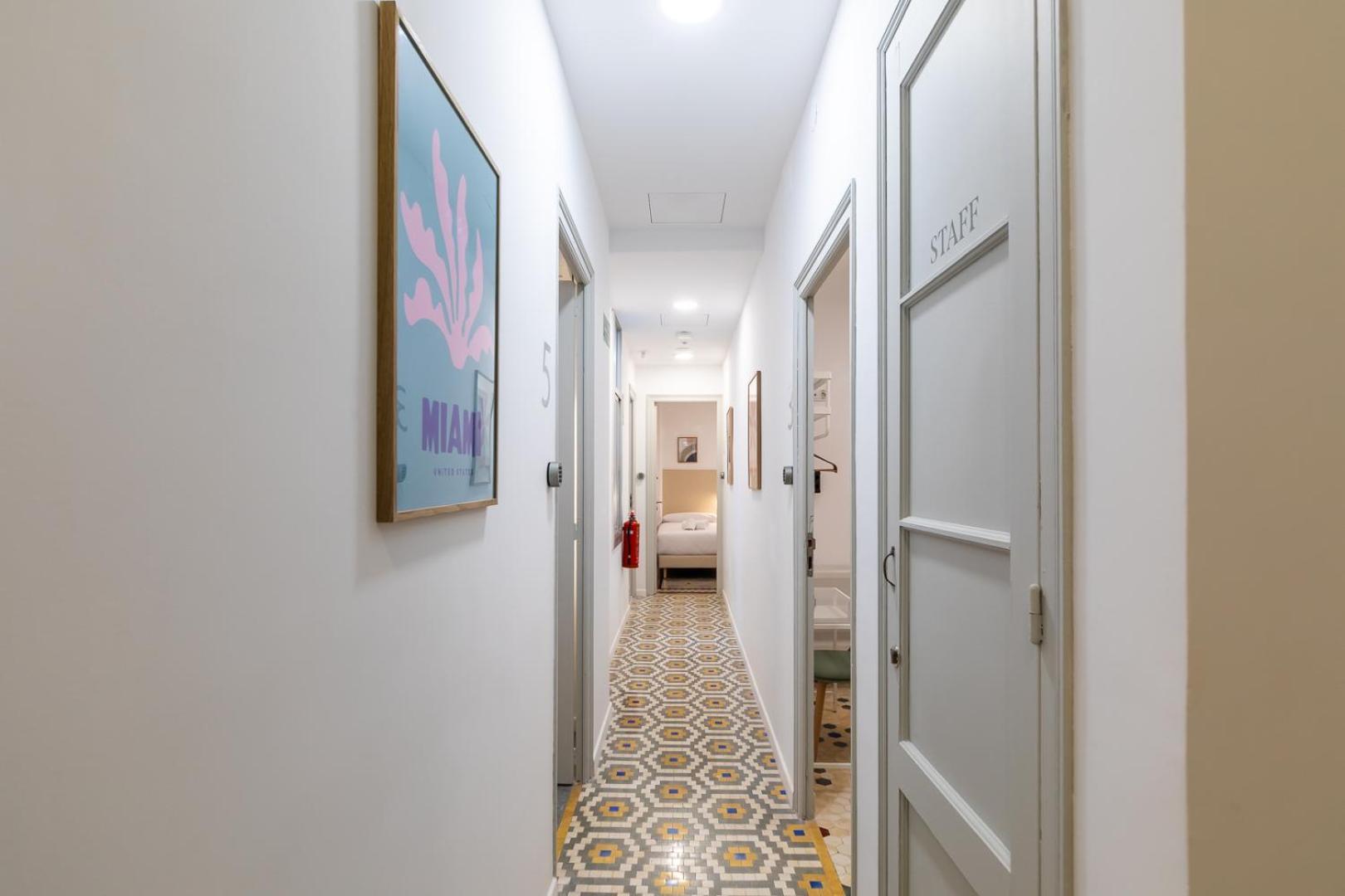 ולנסיה Pension Alicante By Moontels מראה חיצוני תמונה