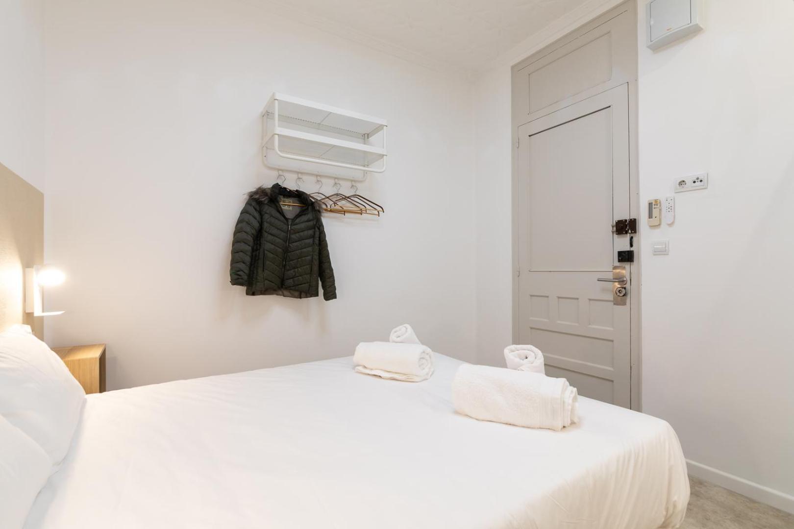 ולנסיה Pension Alicante By Moontels מראה חיצוני תמונה