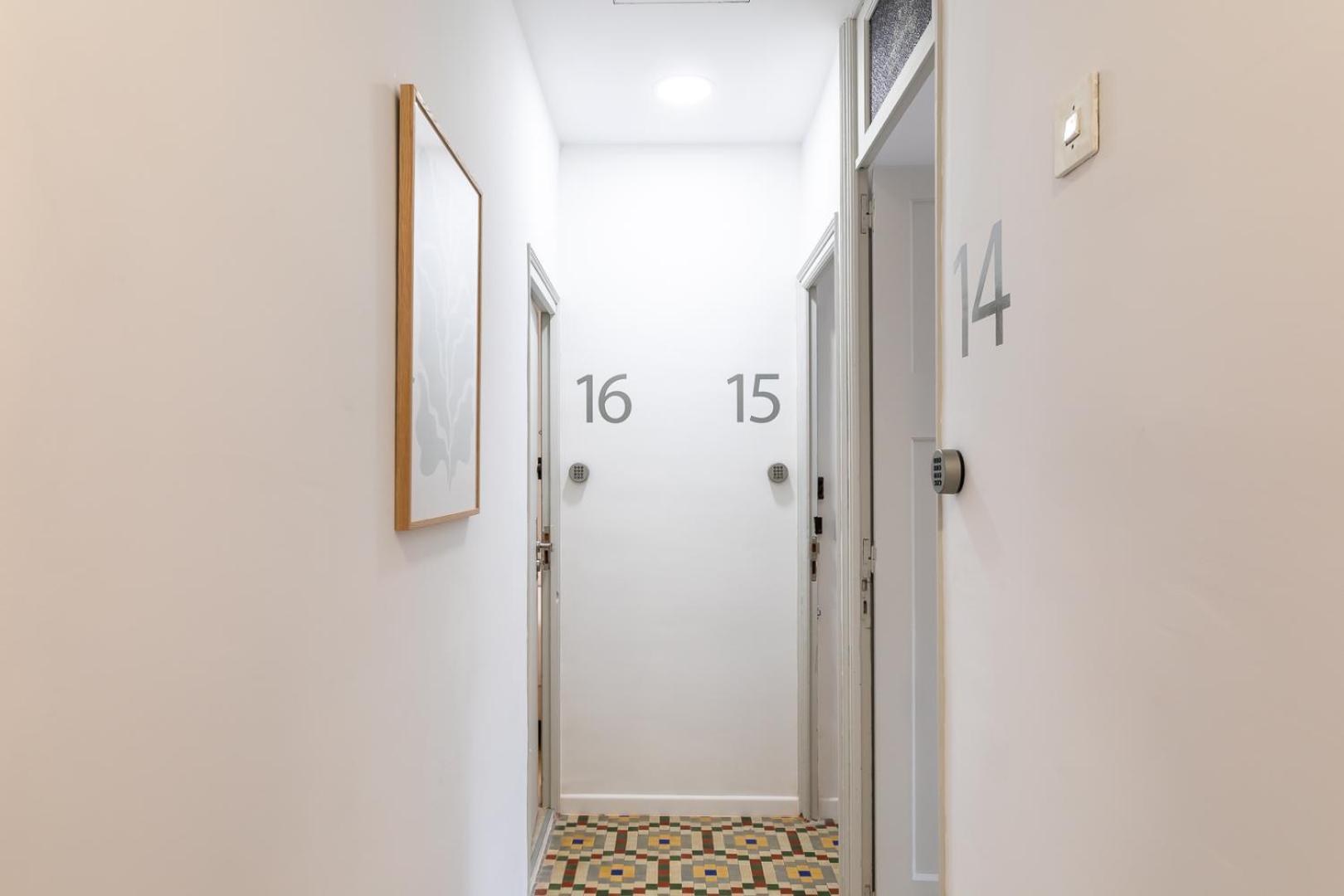 ולנסיה Pension Alicante By Moontels מראה חיצוני תמונה