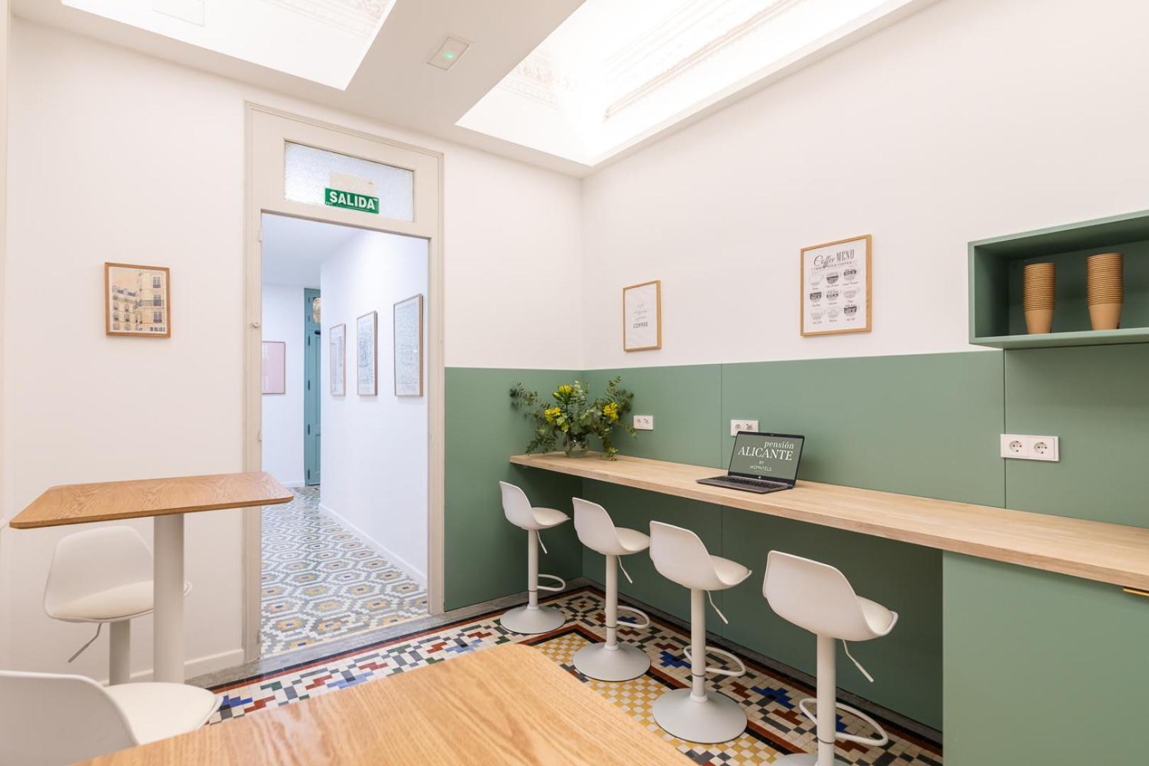 ולנסיה Pension Alicante By Moontels מראה חיצוני תמונה