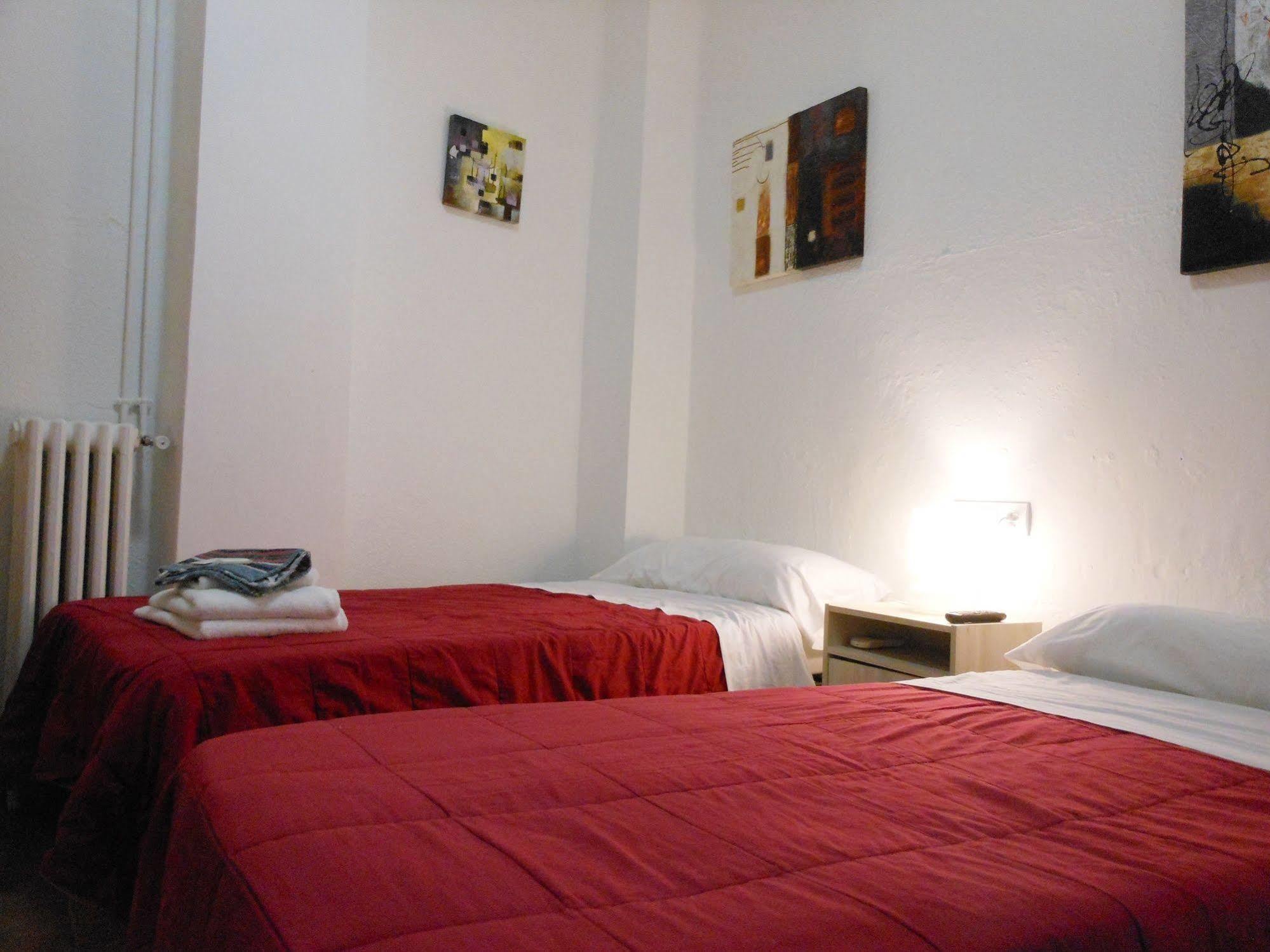 ולנסיה Pension Alicante By Moontels מראה חיצוני תמונה